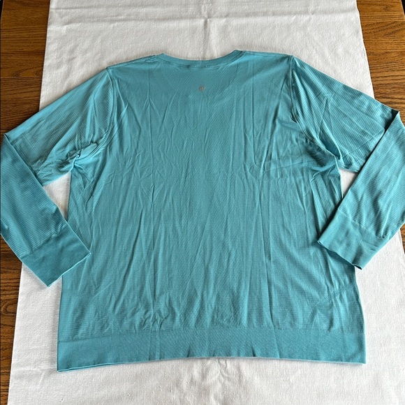 Lululemon Swiftly Relaxed Long Sleeve Shirt Washed Blue 14 NWT WBLE - Picture 5 of 10